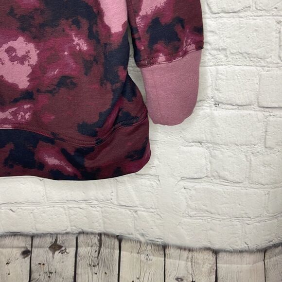 Isabel Maternity Burgundy Camo Long Sleeve Maternity shirt size xs new with tags - Picture 2 of 6